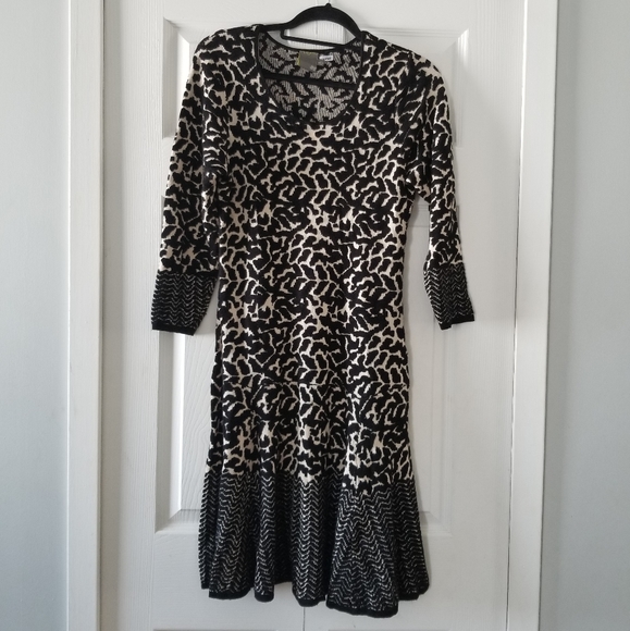 👗TAYLOR  KNIT DRESS - Picture 1 of 6